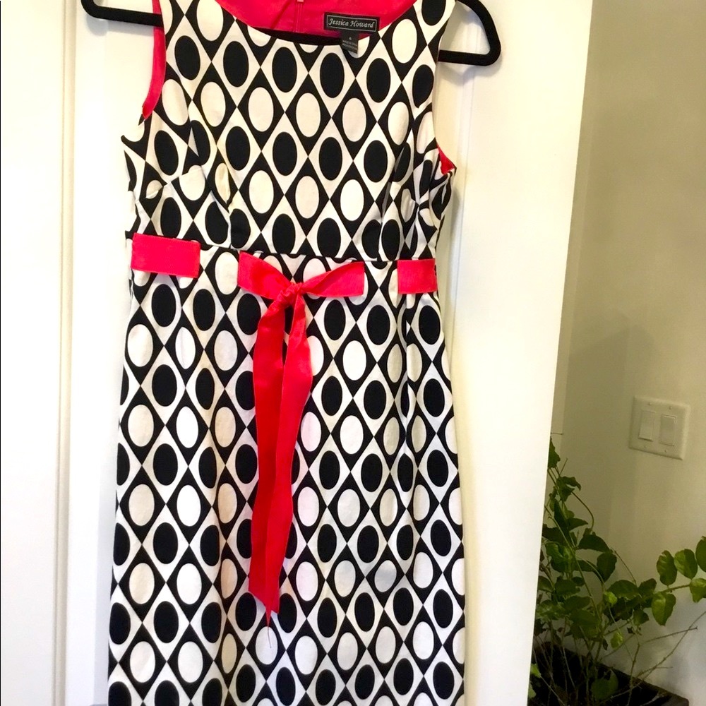dress - fully lined above the knee length dress. Zip back